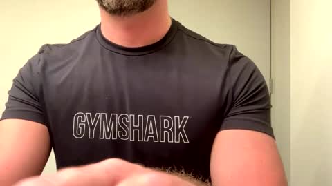 Snapshot of mcr8080 chatting on February 12, 6:40 am mcr8080 online show from February 12, 6:40 am