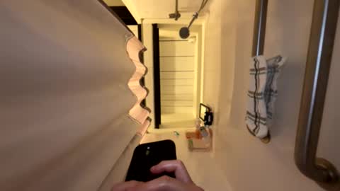 Dens cam online show from October 20, 8:20 pm