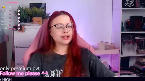 Snapshot of me_hanna chatting on November 11, 10:32 pm Hanna online show from November 11, 10:32 pm