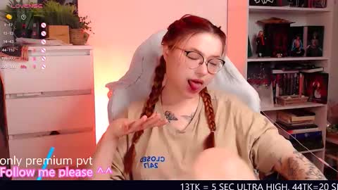 Snapshot of me_hanna chatting on November 14, 10:29 pm Hanna online show from November 14, 10:29 pm