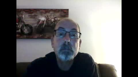 Snapshot of meathome3 chatting on January 8, 4:12 am me at home online show from January 8, 4:12 am