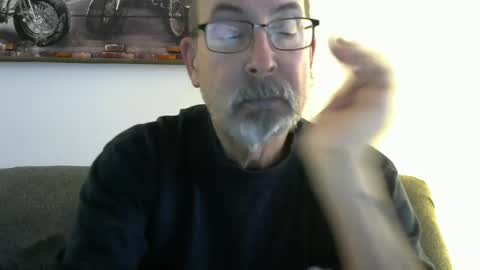 Snapshot of meathome3 chatting on January 17, 1:56 pm me at home online show from January 17, 1:56 pm