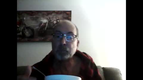 Snapshot of meathome3 chatting on February 19, 11:38 am me at home online show from February 19, 11:38 am