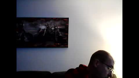 Snapshot of meathome3 chatting on February 20, 12:36 pm me at home online show from February 20, 12:36 pm