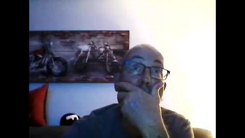 Snapshot of meathome3 chatting on September 29, 1:33 am me at home online show from September 29, 1:33 am