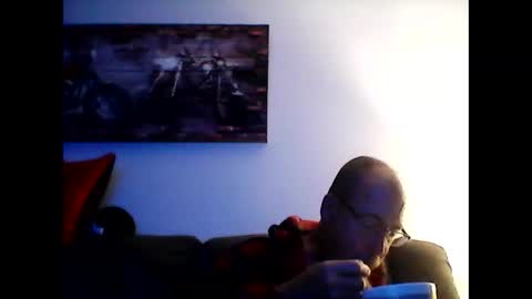 Snapshot of meathome3 chatting on October 14, 10:05 am me at home online show from October 14, 10:05 am