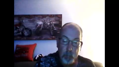 Snapshot of meathome3 chatting on October 18, 2:25 am me at home online show from October 18, 2:25 am