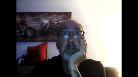 Snapshot of meathome3 chatting on November 20, 4:45 am me at home online show from November 20, 4:45 am