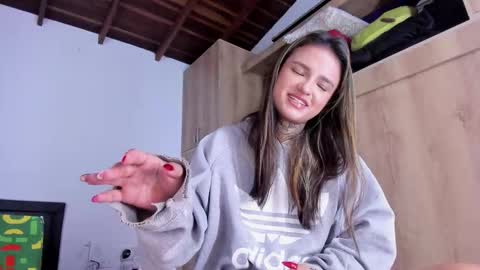 medussa13 online show from September 22, 1:13 pm