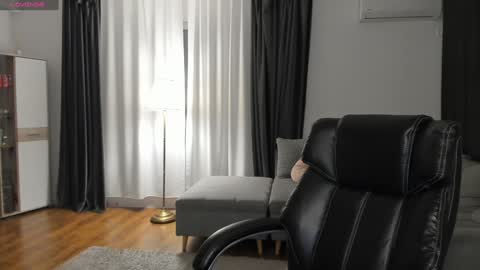 MedussaEyes online show from January 19, 2:36 am