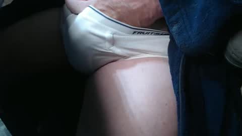 Snapshot of mee9090e900 chatting on September 16, 10:05 am mee9090e900 online show from September 16, 10:05 am