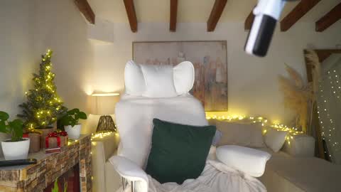 Andrea  online show from January 1, 7:21 pm