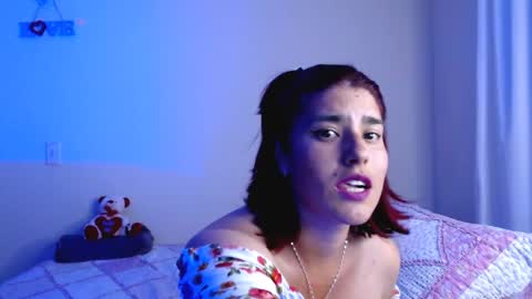 Snapshot of meehturt chatting on December 14, 12:01 am anna online show from December 14, 12:01 am