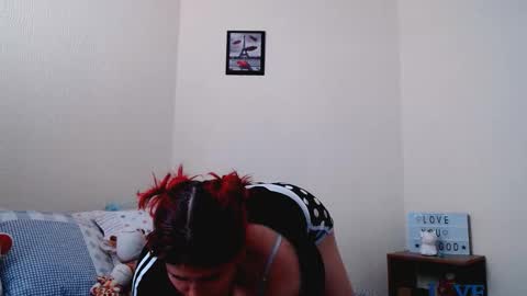 Snapshot of meehturt chatting on November 11, 3:01 pm anna online show from November 11, 3:01 pm