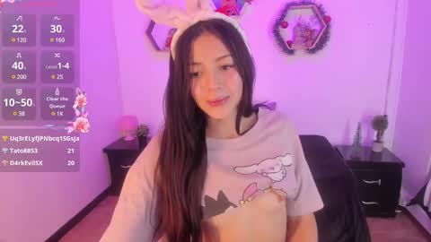 Snapshot of meelanny_ds chatting on December 17, 8:56 am online show from December 17, 8:56 am