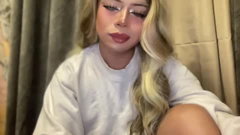 Snapshot of meetmehalfway888 chatting on October 3, 12:13 pm GODDESS OF ALL GODDESSES online show from October 3, 12:13 pm