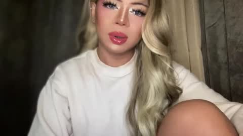 Snapshot of meetmehalfway888 chatting on October 19, 3:23 pm GODDESS OF ALL GODDESSES online show from October 19, 3:23 pm