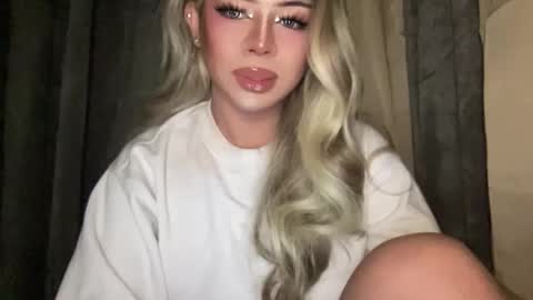 Snapshot of meetmehalfway888 chatting on November 25, 10:04 am GODDESS OF ALL GODDESSES online show from November 25, 10:04 am