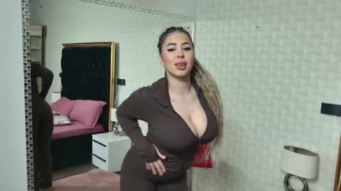 MegaBoobsDee online show from November 29, 5:54 am