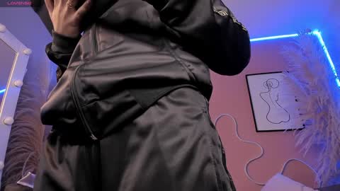     online show from December 28, 11:52 am