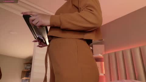     online show from September 11, 12:05 pm