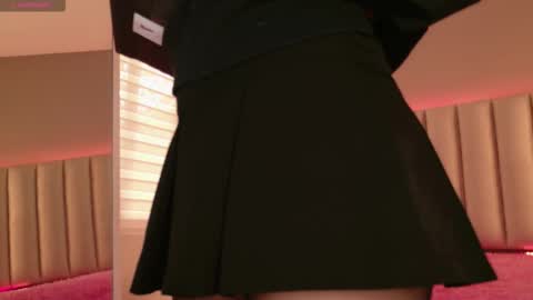     online show from September 25, 12:09 pm