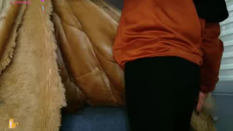     online show from November 5, 12:05 pm