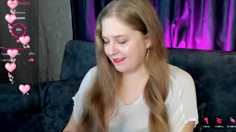 Snapshot of megan_violer chatting on December 2, 3:36 pm Megan Mon Fri 1600-2200pm Tue Wen Sat 0900-1600pm online show from December 2, 3:36 pm