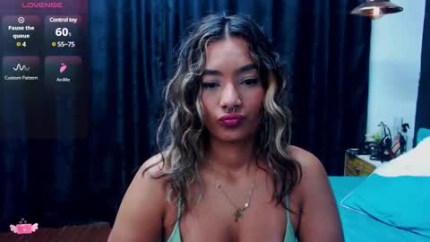 M E G A N   online show from February 3, 7:42 pm