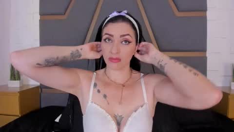 Snapshot of meganhofman chatting on September 20, 11:33 am Megan Hofman online show from September 20, 11:33 am