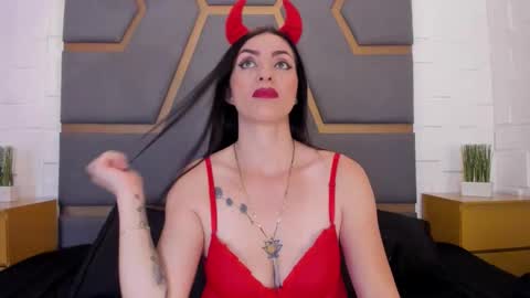 Snapshot of meganhofman chatting on October 4, 11:41 am Megan Hofman online show from October 4, 11:41 am