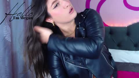 Snapshot of megann_abby chatting on December 31, 6:37 am Im Megan Please do not demand a show without first tiping Thank you online show from December 31, 6:37 am