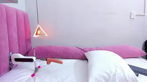 Megan  online show from September 16, 9:16 pm