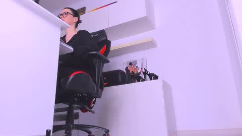 Snapshot of meganstones chatting on December 28, 9:30 pm Megan online show from December 28, 9:30 pm