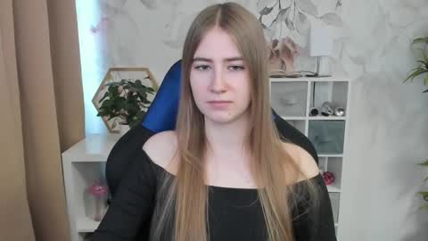 Megan online show from December 13, 7:58 am