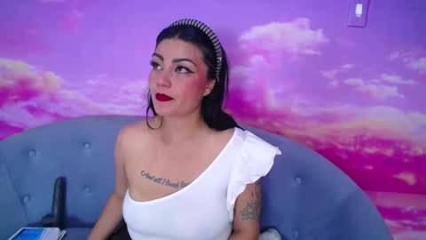  Mel  online show from November 14, 12:48 pm