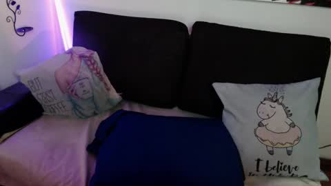 Snapshot of mel_raise chatting on February 4, 9:52 pm mel raise online show from February 4, 9:52 pm