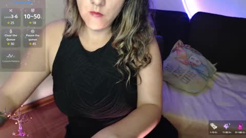 Snapshot of mel_raise chatting on March 12, 9:03 pm mel raise online show from March 12, 9:03 pm