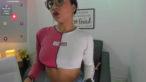 melan_owen online show from February 2, 11:19 am