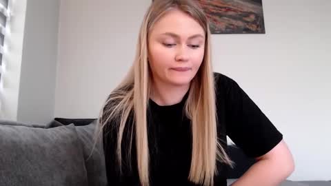 Melania online show from January 30, 12:06 pm