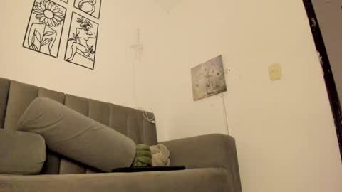 melani greyy online show from December 5, 12:19 am