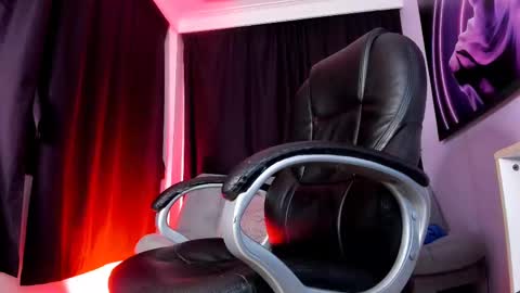 melani greyy online show from February 13, 11:15 pm