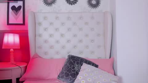 Melanie online show from February 11, 11:43 am