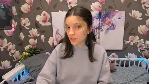 Melanie online show from December 18, 3:00 pm