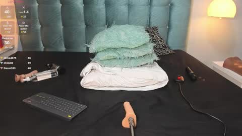        online show from January 12, 3:25 pm