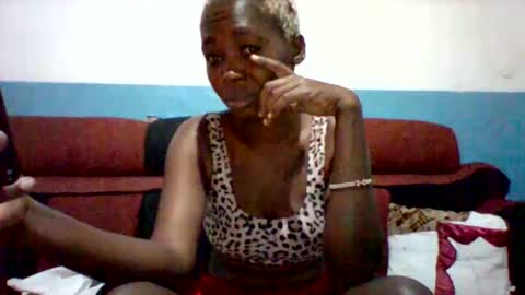 melaninndriping online show from October 24, 1:18 pm