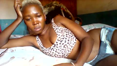 melaninndriping online show from November 5, 9:31 am