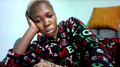 melaninndriping online show from November 12, 3:18 am