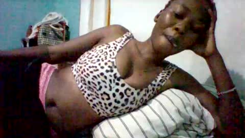 melaninndriping online show from December 2, 5:24 am