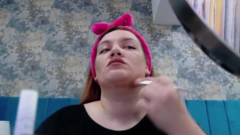 melanniebrown online show from January 31, 3:09 am